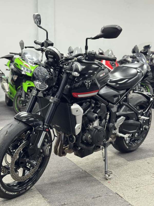 二手凯旋Trident 660