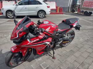 二手本田CBR400R