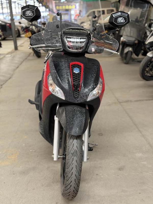 二手比亚乔Medley 150