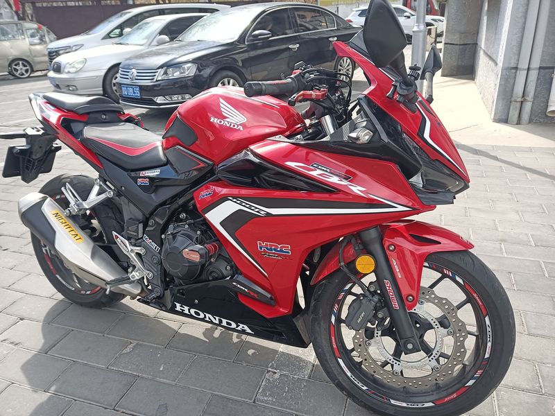 二手本田CBR400R