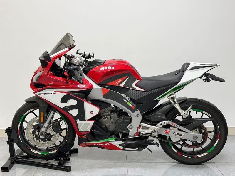 二手宗申阿普利亚GPR250R