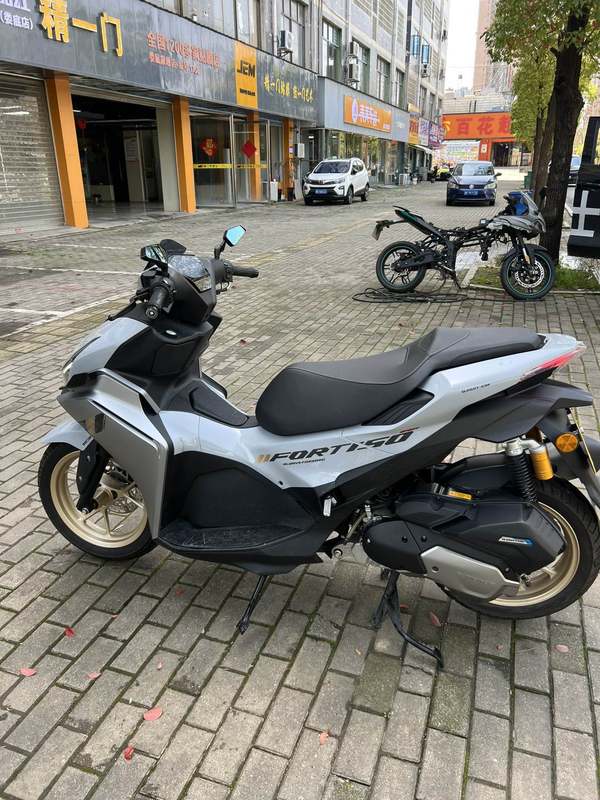 二手QJMOTOR鸿150S