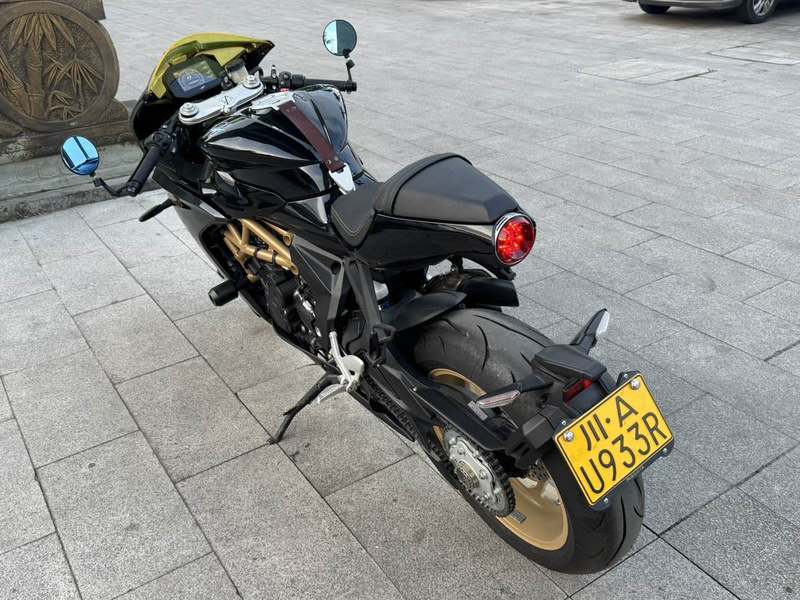 二手奥古斯塔Superveloce 800