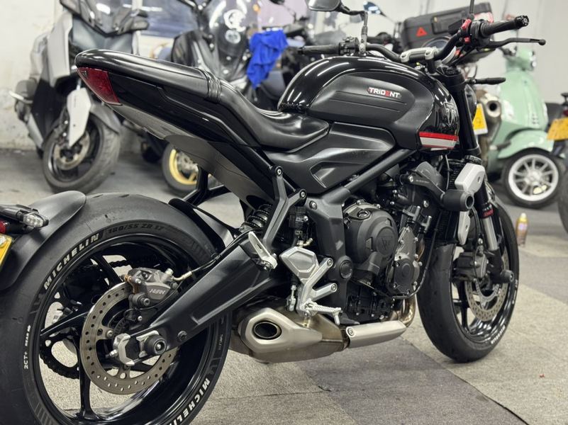 二手凯旋Trident 660