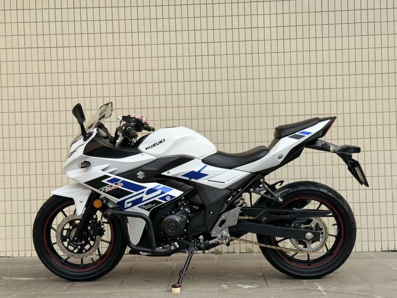 二手豪爵铃木GSX250R