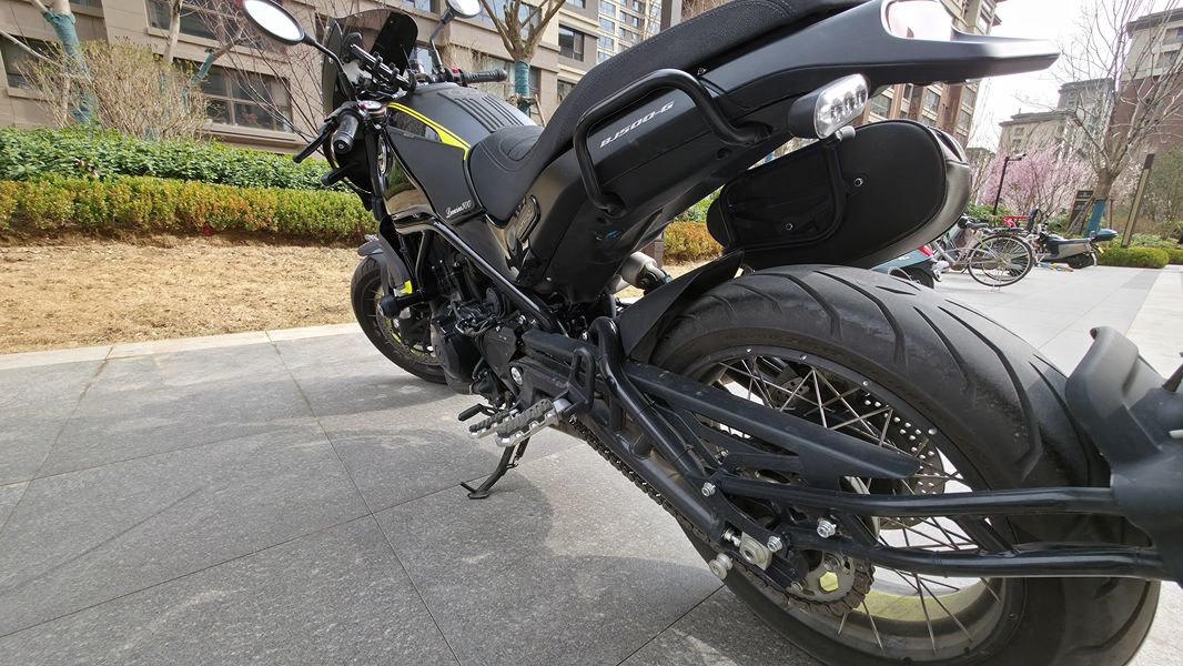 二手贝纳利幼狮 Leoncino 500