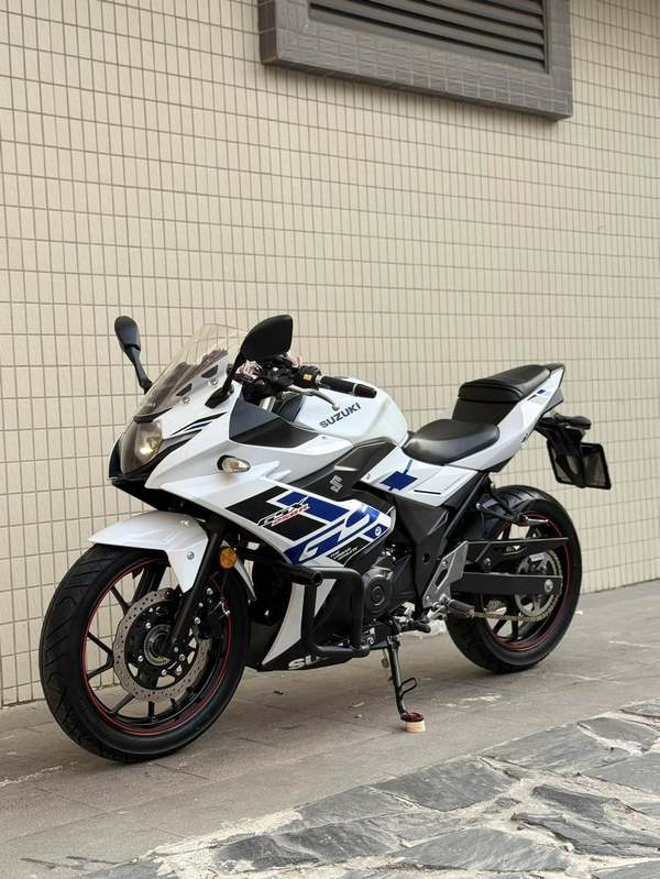 二手豪爵铃木GSX250R