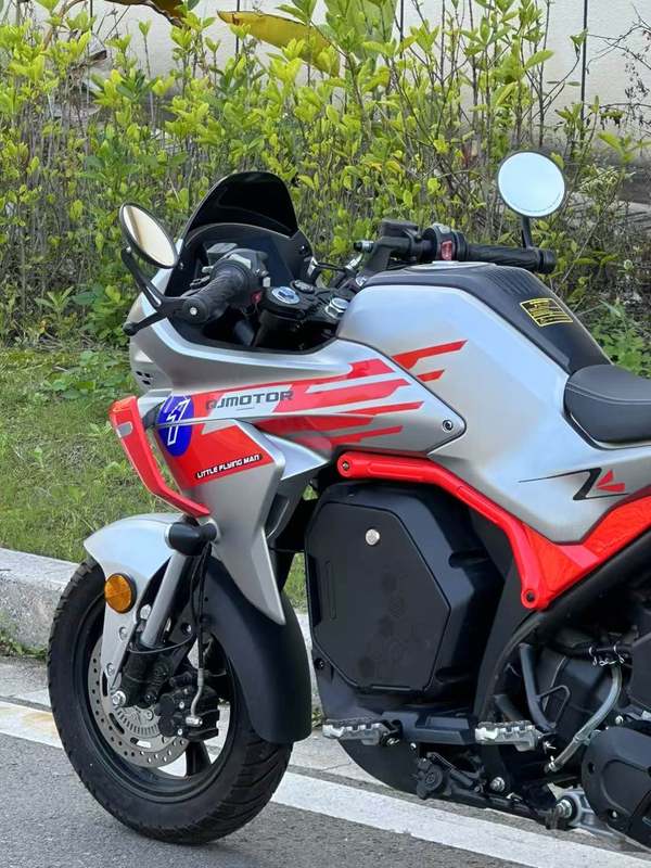 二手QJMOTOR小飞侠