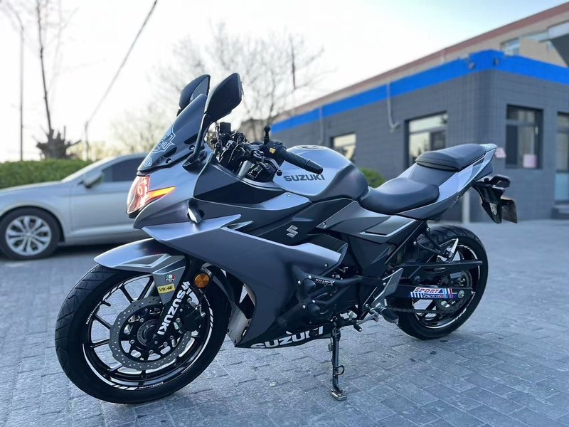 二手豪爵铃木GSX250R