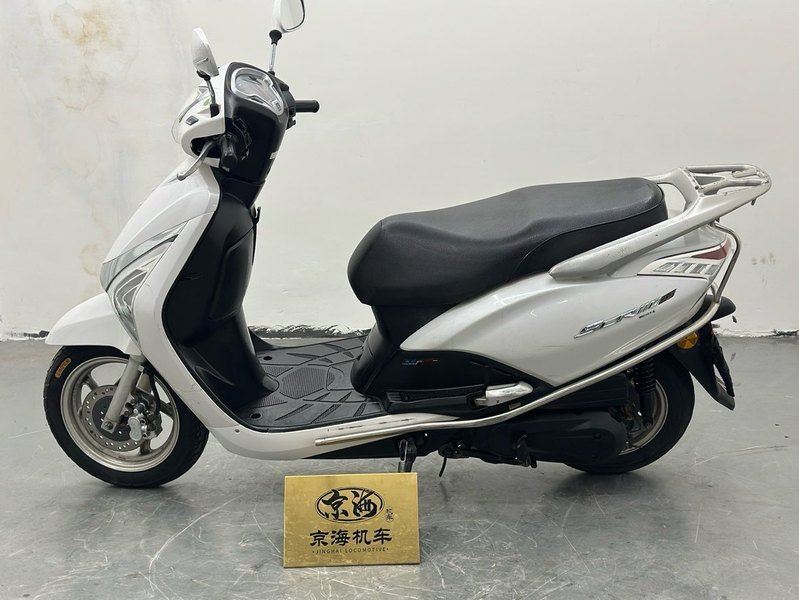 二手五羊本田SCR110 佳御