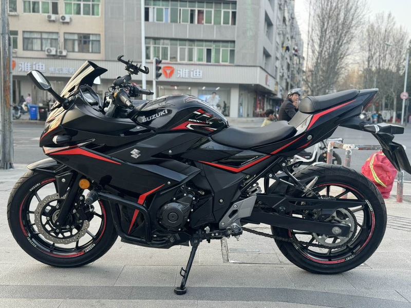 二手豪爵铃木GSX250R