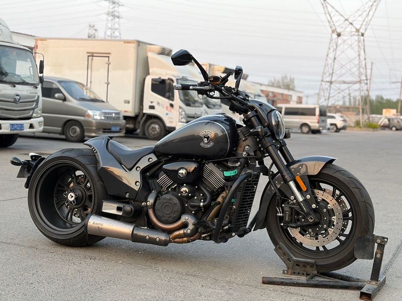 二手香帅金刚狼800S