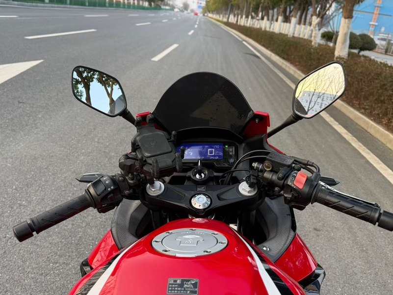 二手本田CBR400R