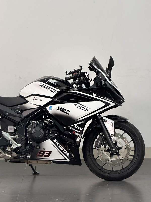 二手本田CBR400R