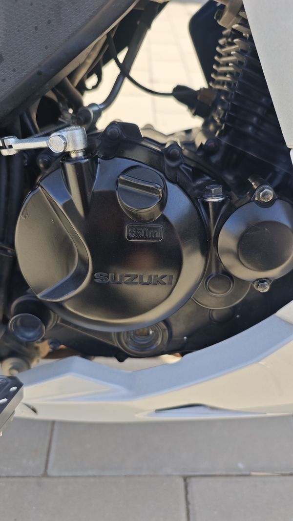 二手济南铃木极客飒 Gixxer 155