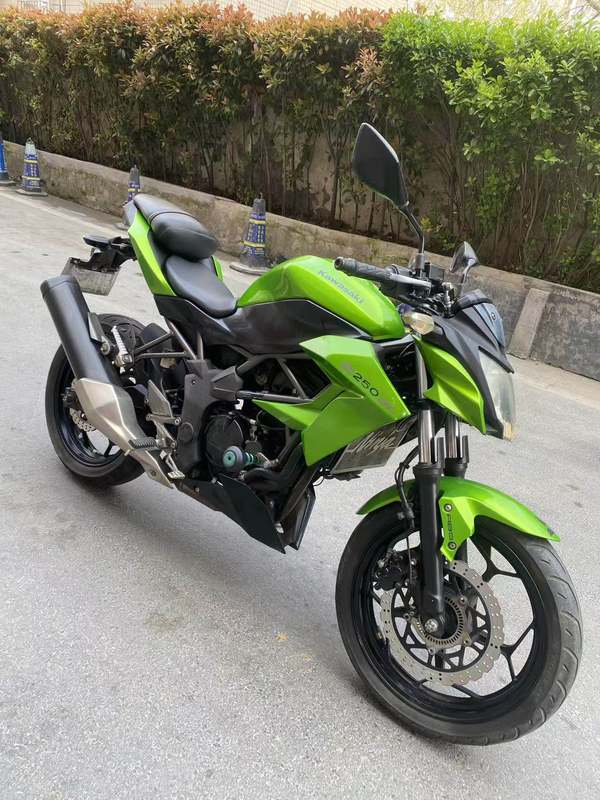 二手川崎Z 250 ABS