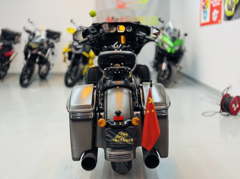 二手哈雷戴维森大道滑翔 Street Glide