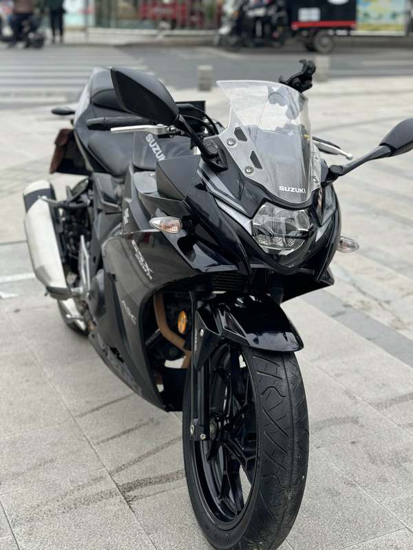 二手豪爵铃木GSX250R