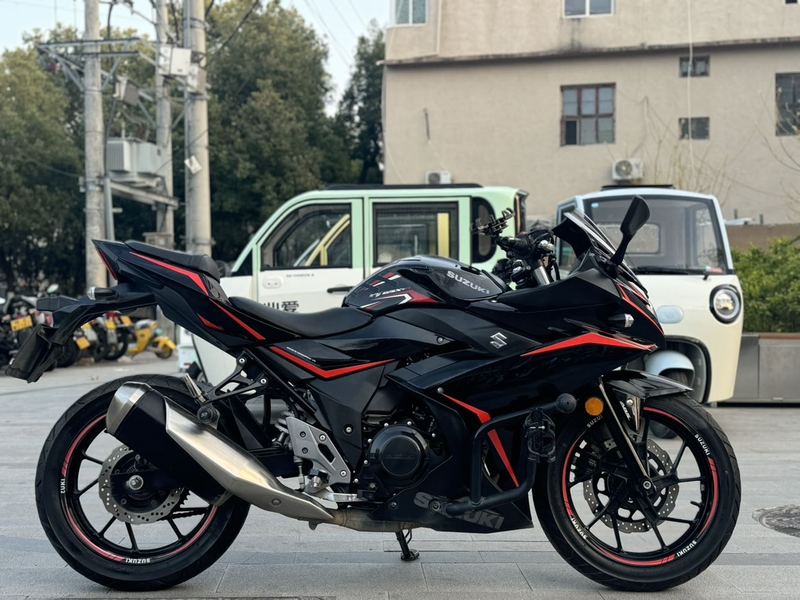 二手豪爵铃木GSX250R