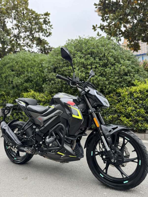 二手贝纳利小迅龙 BN150S