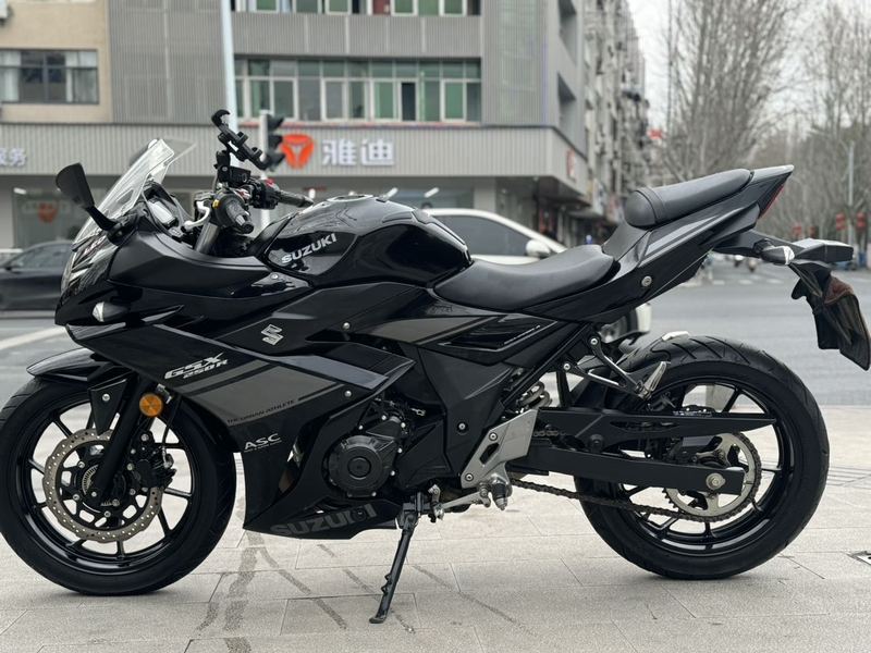 二手豪爵铃木GSX250R