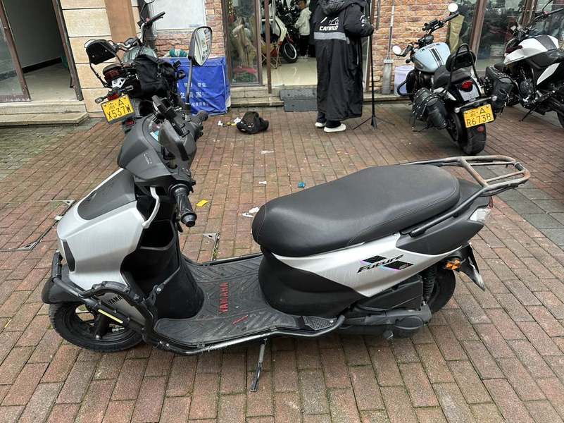 二手建设雅马哈旭鹰125