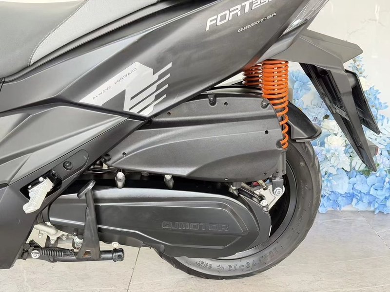 二手QJMOTOR鸿250