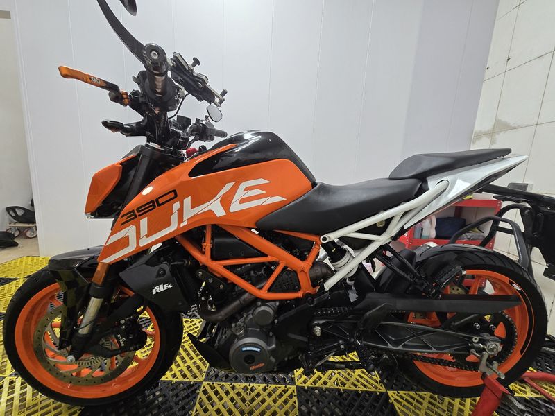 二手KTMR2R390 Duke