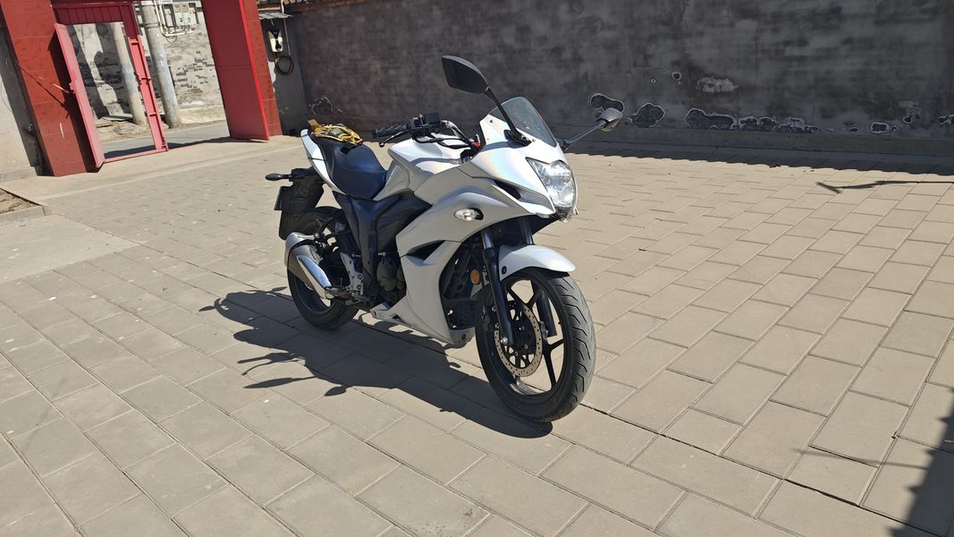 二手济南铃木极客飒 Gixxer 155