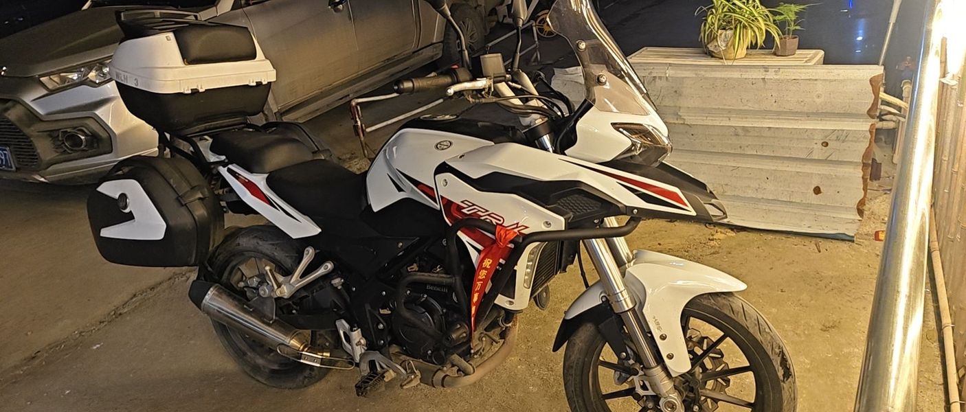 二手贝纳利金鹏 TRK251