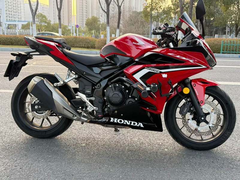 二手本田CBR400R