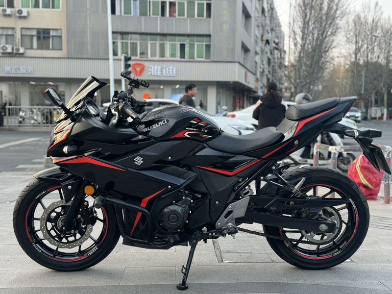 二手豪爵铃木GSX250R