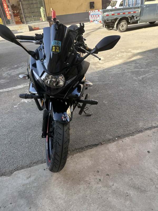 二手豪爵铃木GSX250R