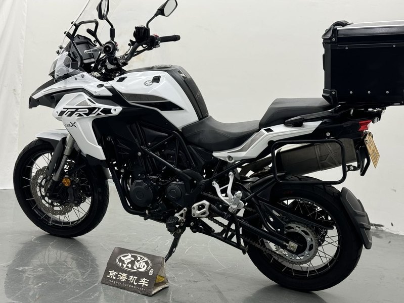 二手贝纳利金鹏 TRK502