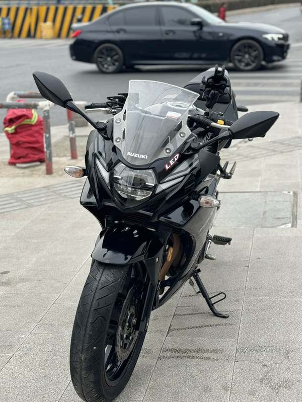 二手豪爵铃木GSX250R