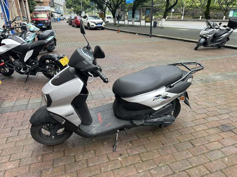 二手建设雅马哈旭鹰125