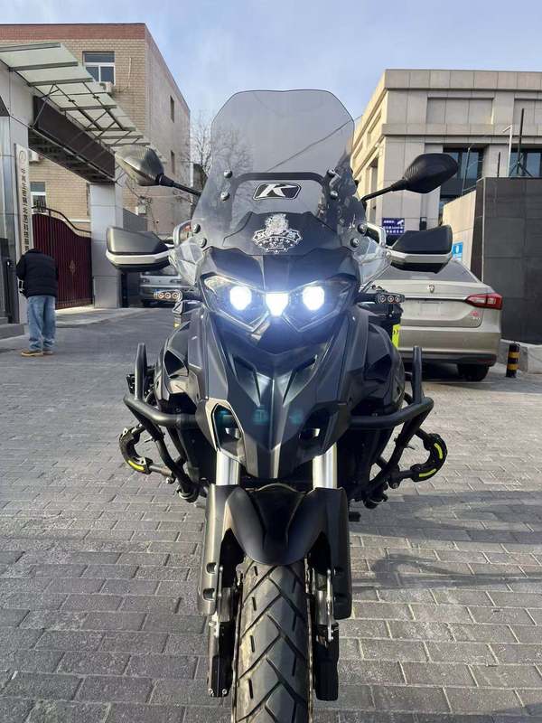 二手贝纳利TRK552