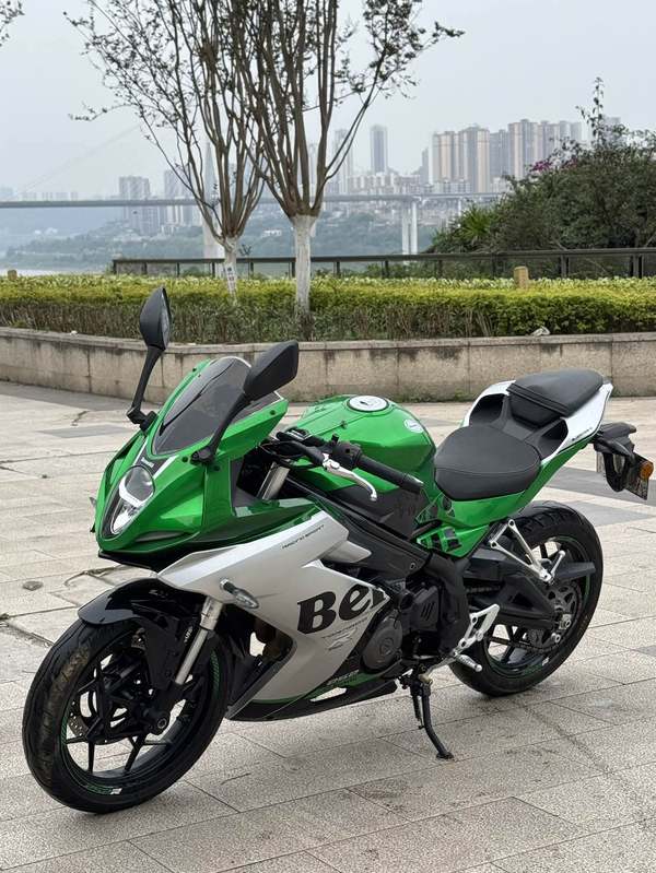 二手贝纳利龙卷风 Tornado 252R