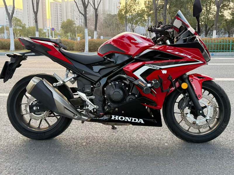 二手本田CBR400R