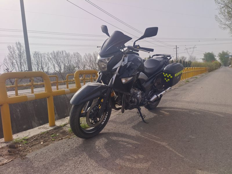 二手豪爵铃木骊驰 GW250