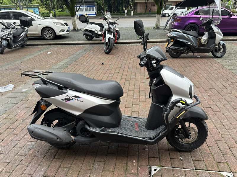 二手建设雅马哈旭鹰125