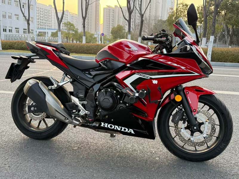 二手本田CBR400R