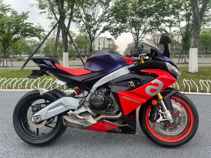 二手阿普利亚RS 660 