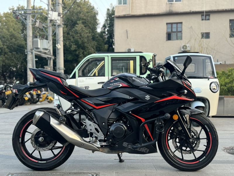 二手豪爵铃木GSX250R