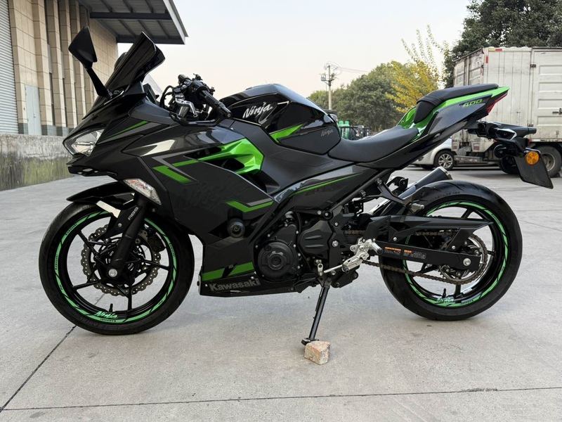 二手川崎Ninja 400
