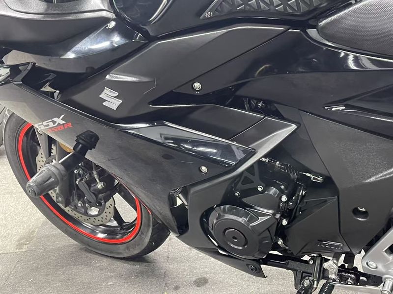 二手豪爵铃木GSX250R