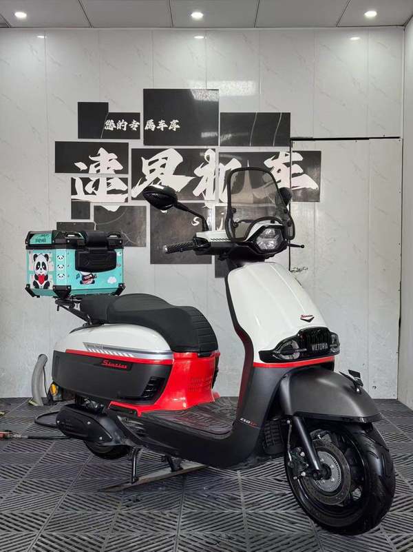 二手维多利亚Sixties 250Si