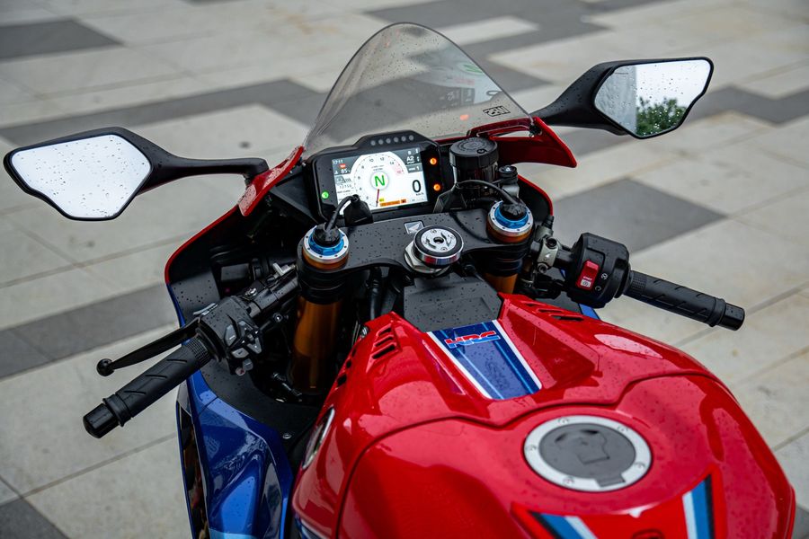 二手本田CBR 1000 RR-R