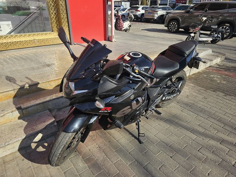 二手豪爵铃木GSX250R