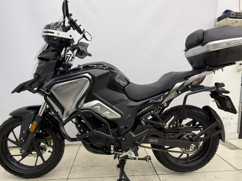 二手五羊本田猛鸷 CB190X